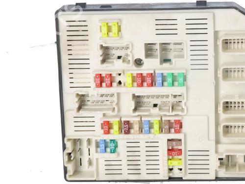 fuse-box-renault-megane-iii-hatchback-bz01_-b3_-2008-32228184 main image