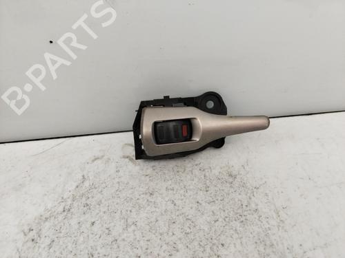 Højre fortil invendig håndtag TOYOTA AURIS (_E18_) 1.4 D-4D (NDE180_, NDE180R) (90 hp) 18526464
