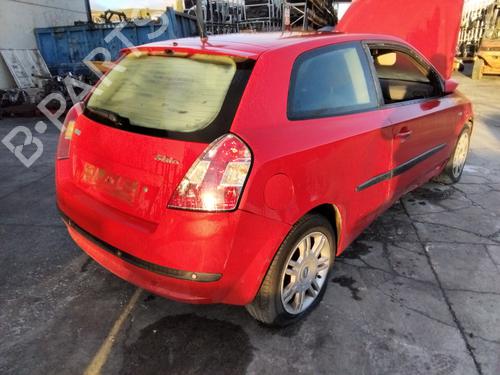 Feu arrière droit FIAT STILO (192_) 1.9 JTD (192_XE1A) | BP30556156C35 