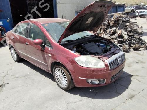 Brugte FIAT LINEA (323_, 110_) 1.3 D Multijet (323AXB11, 323AXB1A) 4770383