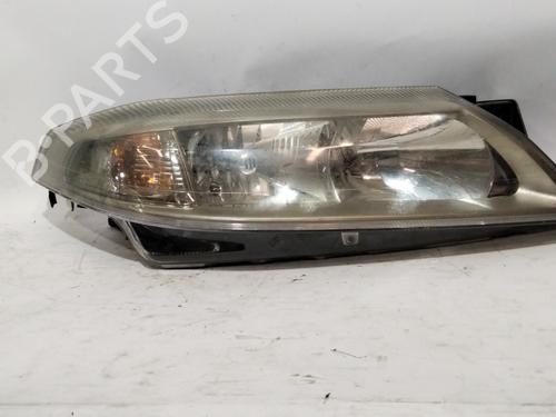 Used Right headlight RENAULT LAGUNA II (BG0/1_) [2001-2007]  28184022
