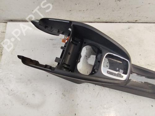 Armrest / Center console AUDI A1 (8X1, 8XK) 1.6 TDI | BP20500686I20 