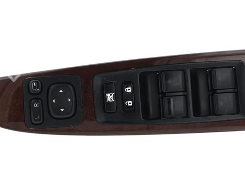 BP29943233I27 main image