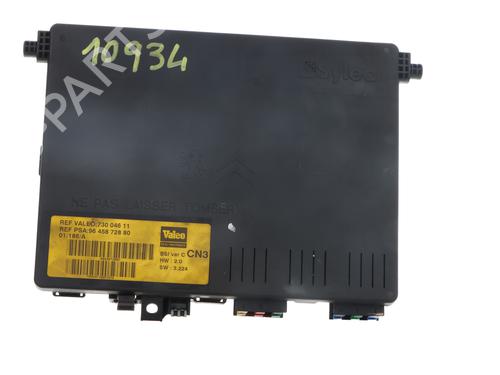 Used Fuse box CITROËN XSARA (N1) 1.9 D (70 hp) 32208615
