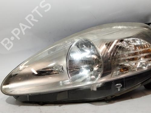 Faro izquierdo FIAT PUNTO (188_) 1.3 JTD 16V (70 hp) 28186397