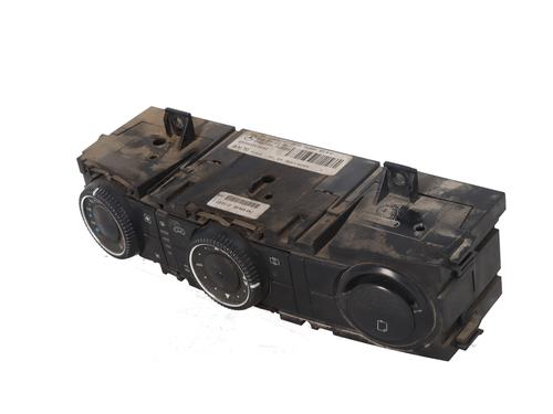 Used Climate control Climate control 38068569 38068569