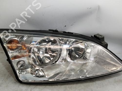 Used Right headlight FORD MONDEO III Saloon (B4Y) 2.0 16V TDDi / TDCi (115 hp) 27662236