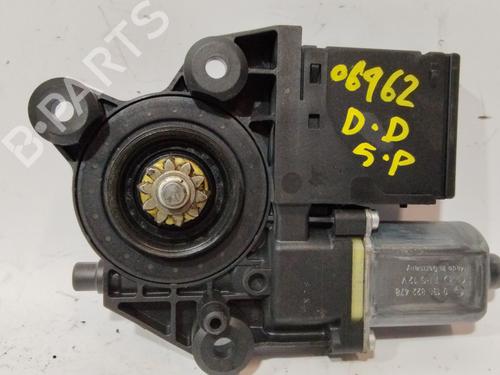 Right front window motor RENAULT SCÉNIC III (JZ0/1_)  | BP28520625E20 