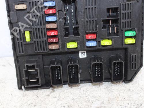 Skrzynka bezpieczników RENAULT FLUENCE (L3_) 1.6 16V (L301, L30P, L30R) | BP15503385E1