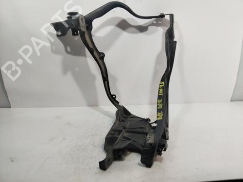 Used Right headlight support MERCEDES-BENZ E-CLASS (W212) [2009-2016]  30138478