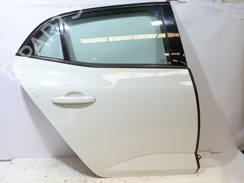 right-rear-door-renault-megane-iv-hatchback-b9amn_-2015-37376065 main image
