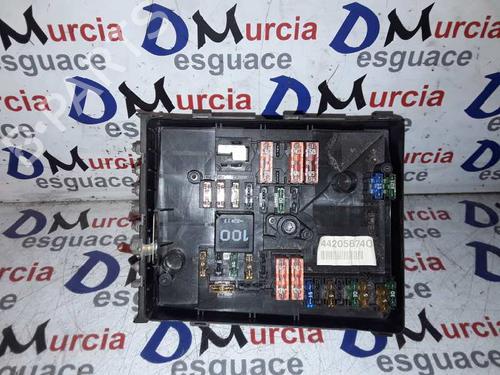 Used Fuse box SKODA SUPERB II Estate (3T5) 2.0 TDI 16V (140 hp) 8556699