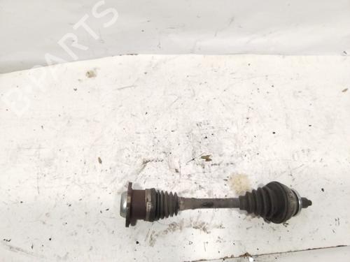 Drivaksel fortil venstre SKODA ROOMSTER (5J7) 1.9 TDI (105 hp) 28136000