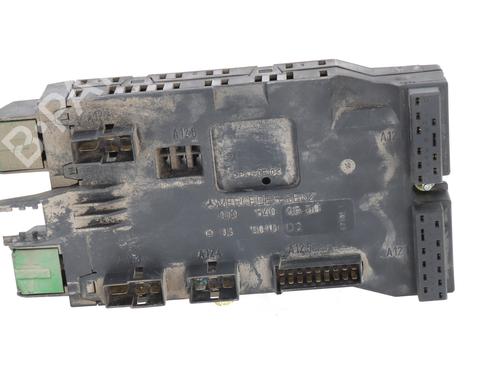 Used Fuse box MERCEDES-BENZ VITO Van (W638) 112 CDI 2.2 (638.094) (122 hp) 30690912