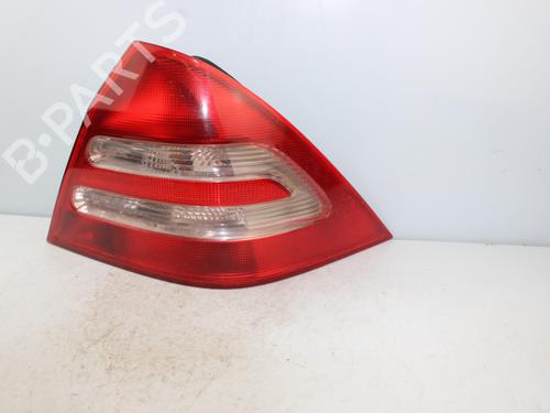 Right taillight MERCEDES-BENZ C-CLASS (W203) C 270 CDI (203.016) | BP18023521C35 
