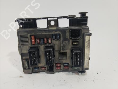 Zekeringkast CITROËN C5 I (DC_) 2.0 HDi (DCRHZB, DCRHZE) (109 hp) 28839230