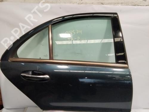 Portier rechts achter MERCEDES-BENZ C-CLASS (W203) C 270 CDI (203.016) (170 hp) 24115809