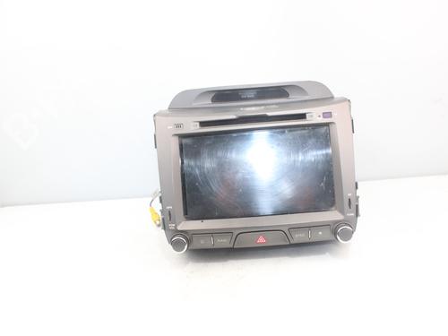 Used Display monitor KIA SPORTAGE III (SL) 1.7 CRDi (116 hp) 17383574