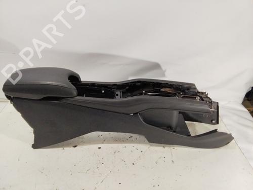 Used Armrest / Center console HONDA HR-V (RU) 1.6 i-DTEC (RU8) (120 hp) 32169462