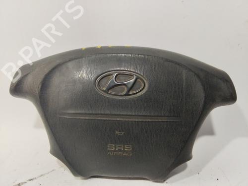 Used Driver airbag HYUNDAI H-1 Van (A1) [1997-2008]  21050885