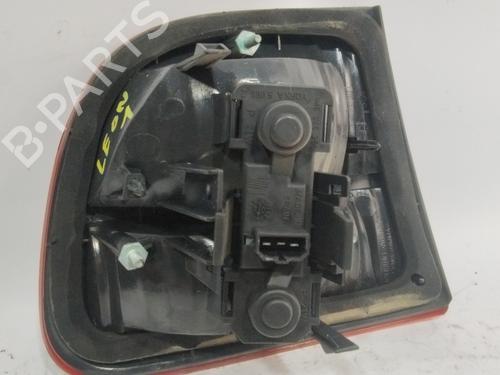 Right taillight SEAT LEON (1M1)  | BP26961032C35 