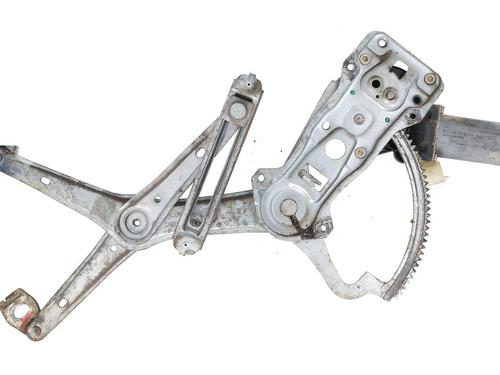 Used Front left window mechanism Front left window mechanism MERCEDES-BENZ C-CLASS (W202) [1993-2000] 39882213 39882213