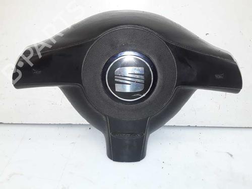 Used Driver airbag SEAT LEON (1M1) 1.6 16 V (105 hp) 8577858