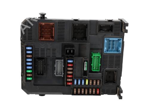 Used Fuse box PEUGEOT 2008 I (CU_) 1.2 THP 110 / PureTech 110 (110 hp) 29399178