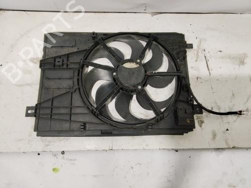 Used Radiator fan PEUGEOT 308 II (LB_, LP_, LW_, LH_, L3_) [2013-2021]  30411765
