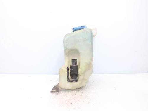 Used Windscreen washer tank VW GOLF IV (1J1) 1.4 16V (75 hp) 16749710