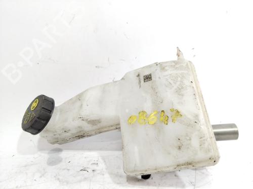 Used Brake master cylinder PEUGEOT 2008 II (UD_, US_, UY_, UJ_, UR_, UC_) [2019-2025]  24991669