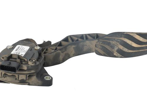 pedal-renault-kadjar-ha_-hl_-2015-33957981 main image