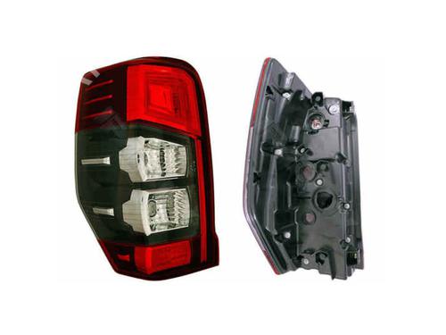 Used Left taillight MITSUBISHI L200 / TRITON (KJ_, KK_, KL_) [2014-2025]  30097463
