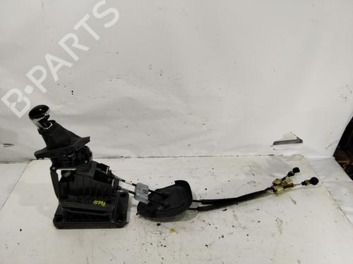 Used Gear lever PEUGEOT 3008 II SUV (MC_, MR_, MJ_, M4_) [2016-2026]  32009074