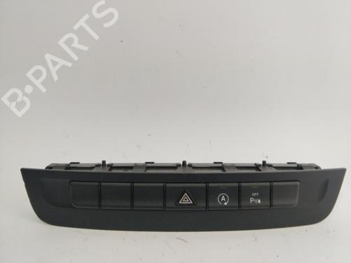 Used Switch MERCEDES-BENZ CLA Coupe (C117) [2013-2019]  23553592
