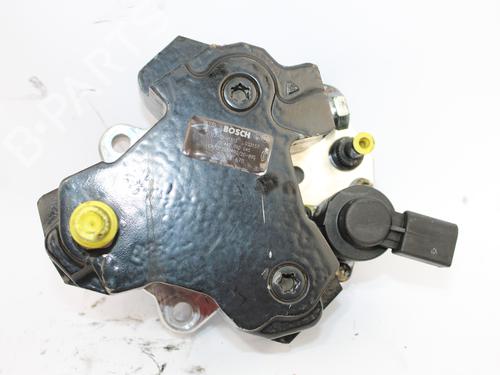 Pompe à injection BMW X3 (E83) 2.0 d (150 hp) 15409380