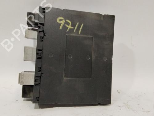 Used Fuse box VW GOLF V (1K1) [2003-2010]  29289158