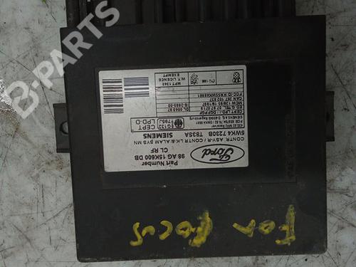 Used Comfort control module Comfort control module FORD FOCUS I Saloon (DFW) 1.6 16V (100 hp) 8582079 8582079
