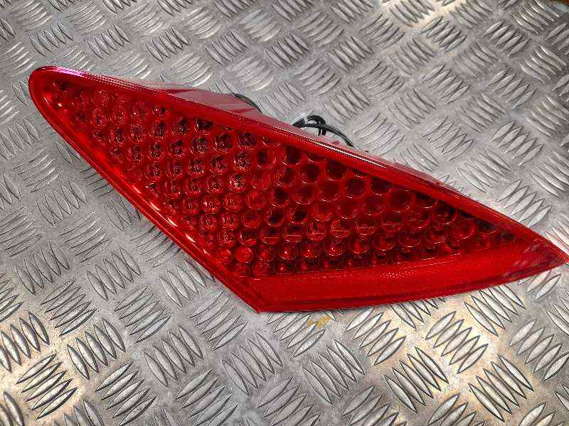 Feu arrière gauche PEUGEOT 307 CC (3B) 9432530 | B-Parts