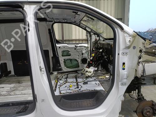 Used Rubber door seal Rubber door seal CITROËN JUMPY III Van (V_) 1.5 BlueHDi 100 (102 hp) 40072072 40072072