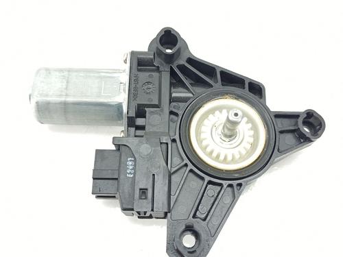 Rudehejsemotor bagstkærm højre MERCEDES-BENZ C-CLASS (W205) C 350 e (205.047) (211 hp) 30202688