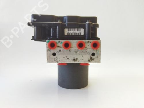 Used ABS pump KIA CARNIVAL / GRAND CARNIVAL III (VQ) 2.9 CRDi (185 hp) 9305175