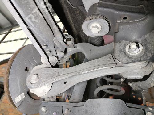 Used Right rear suspension arm HYUNDAI TUCSON (NX4E, NX4A) [2020-2026]  31710123