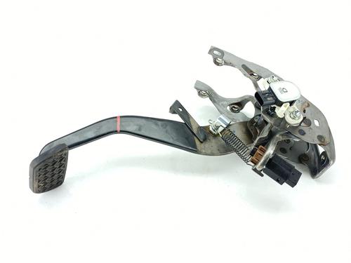 Used Break pedal TOYOTA YARIS (_P13_) 1.5 Hybrid (NHP130_, NHP130) (101 hp) 31378460