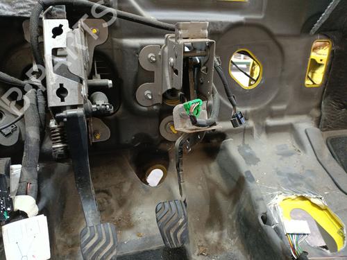 Used Break pedal Break pedal 39525790 39525790