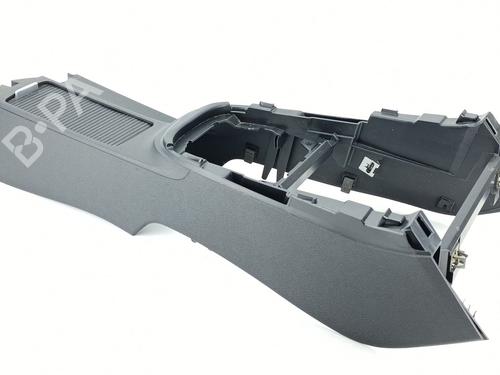 Used Middle console VW GOLF VI (5K1) 2.0 GTi (210 hp) 31124213