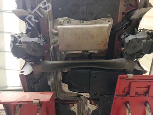 Achteras PEUGEOT 308 II (LB_, LP_, LW_, LH_, L3_) 1.2 THP 130 (131 hp) 31175044