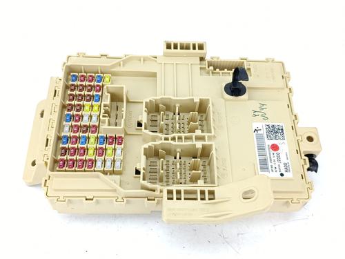 Used Fuse box Fuse box 37516903 37516903