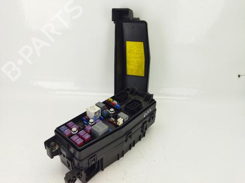 Used Fuse box KIA CARNIVAL / GRAND CARNIVAL III (VQ) 2.9 CRDi (185 hp) 9305325