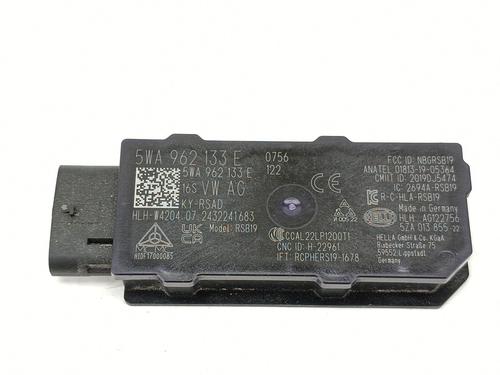 antennabase-audi-a3-sportback-8ya-8yf-2019-33934253 main image